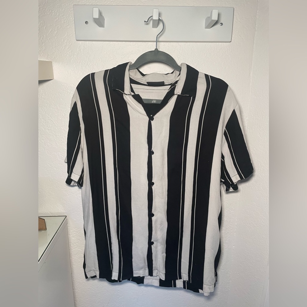 button down black and white dress shirt